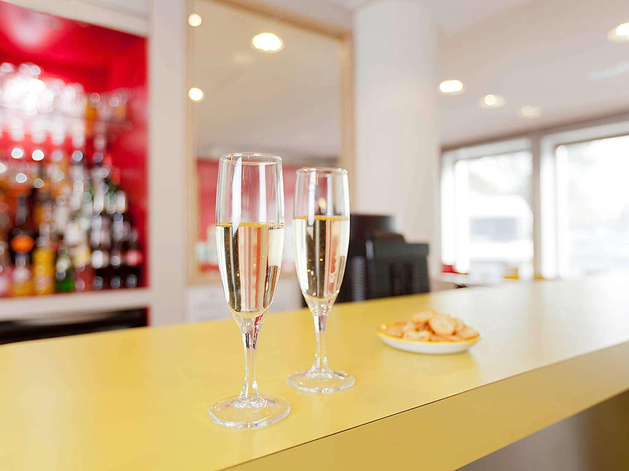 Отель Ibis Styles Honfleur Centre Historique Экстерьер фото