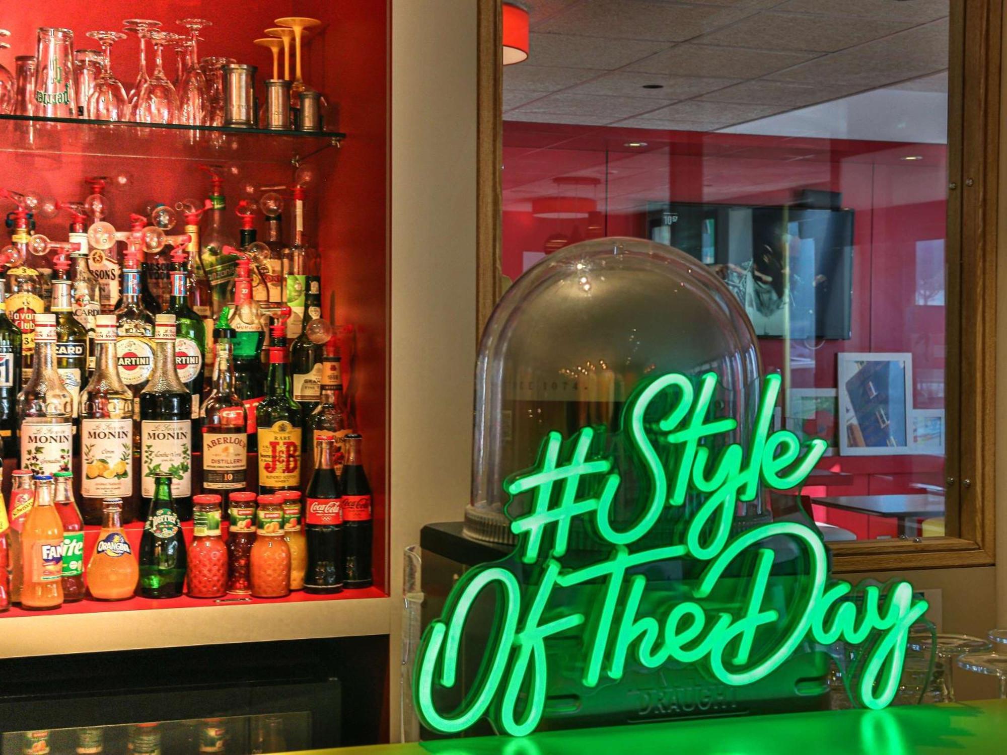 Отель Ibis Styles Honfleur Centre Historique Экстерьер фото